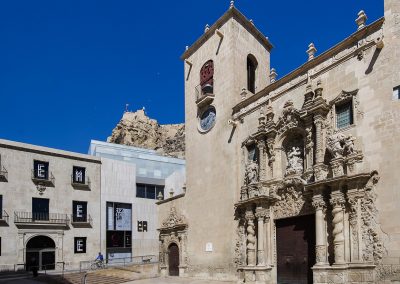 MACA, Basílica de Santa María y Castillo de Santa Bárbara