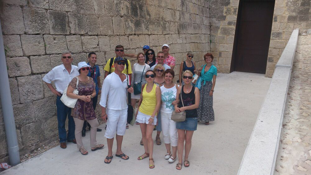 Un grupo de 14 agentes de viaje rusos visitan Alicante en un intenso fin de semana