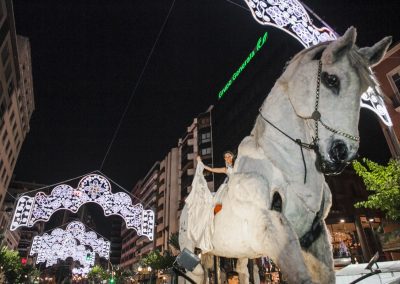 Desfile Folclórico Internacional. Fogueres de Sant Joan, Alicante, autor Borja López