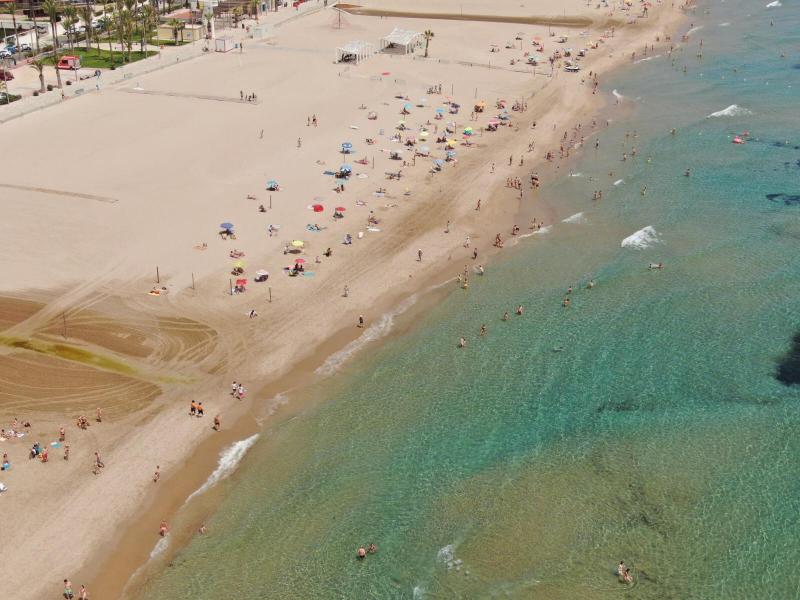 Las playas de Alicante reivindican su calidad con cinco banderas azules