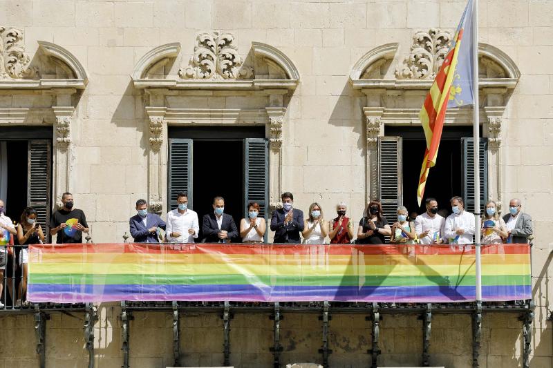 La vicealcaldesa de Alicante abre la semana LGTBI reivindicando los derechos de las mujeres lesbianas, bisexuales y transexuales