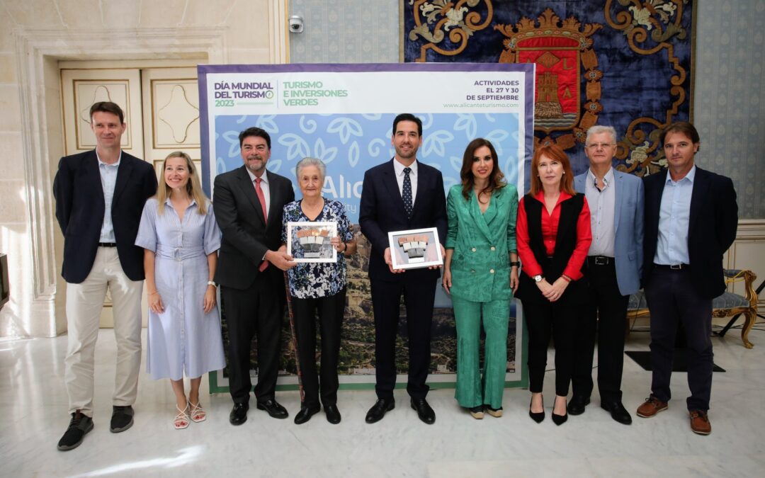 Alicante celebra el Día Mundial del Turismo con un homenaje a Gloria Ruso, de Casa Gloria, y al Hotel Meliá