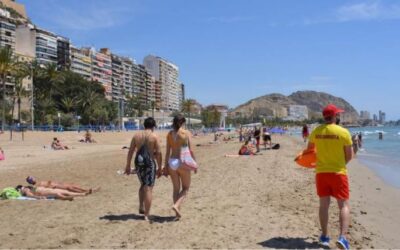 Turismo saca a licitación el nuevo contrato de Socorrismo, que incluye la playa de San Gabriel, por 5,3 millones