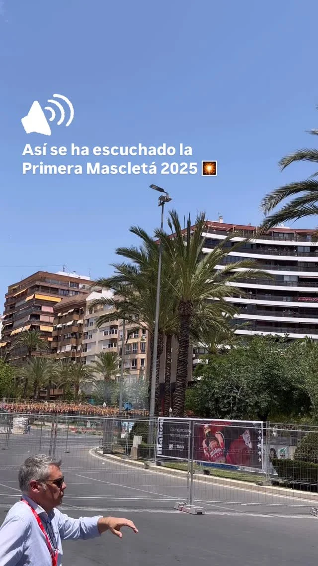 La primera Mascletá de Fogueres 2025 ya ha retumbado en el oído de todos los presentes hoy en la plaza de Luceros 💥

#alicante #alicantecity #alicanteturismo